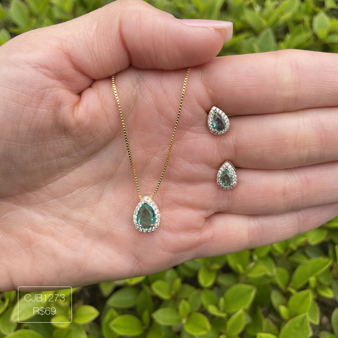 Conjunto De Gota Verde Cravejada Cristal Dourado